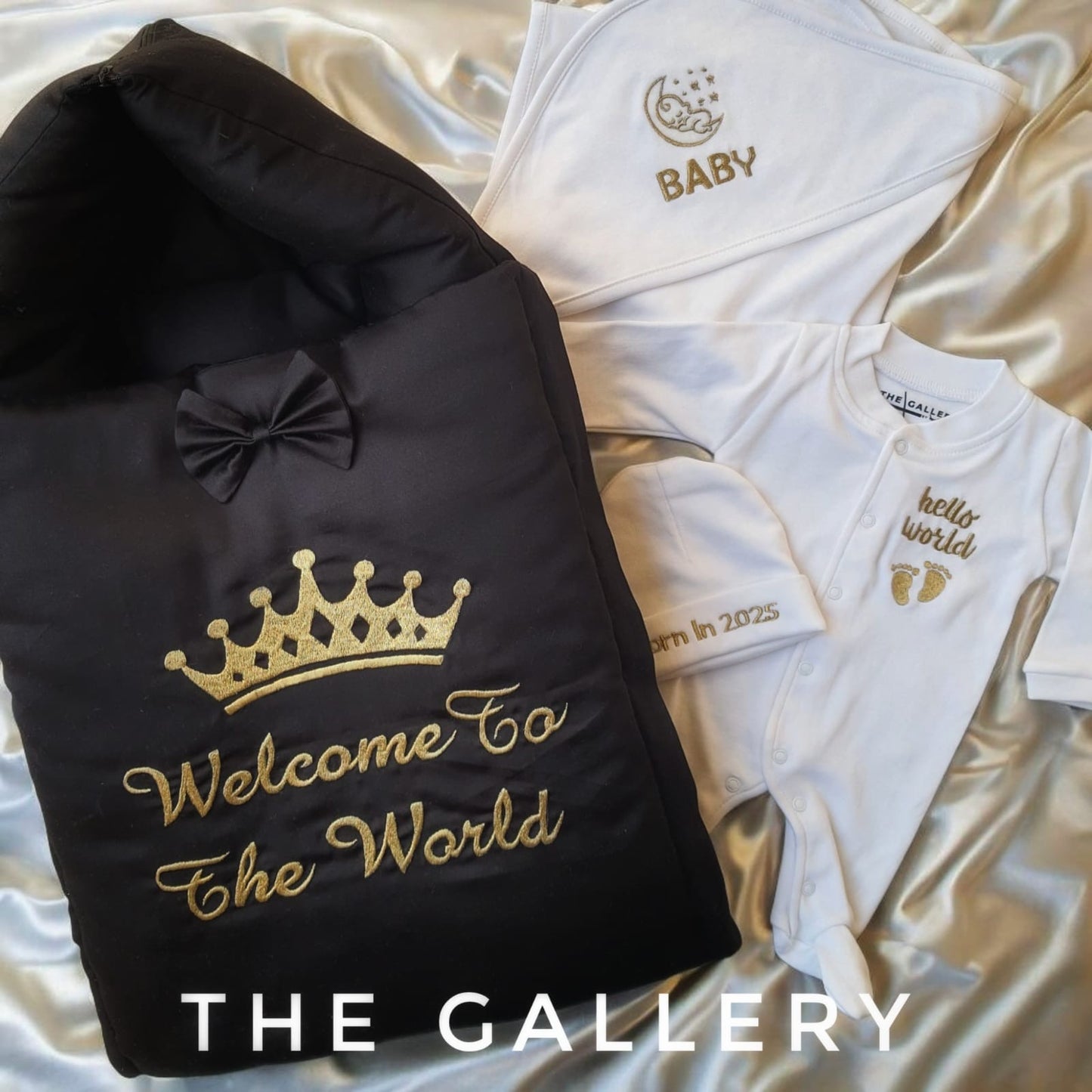 Welcome To The World B&W Set